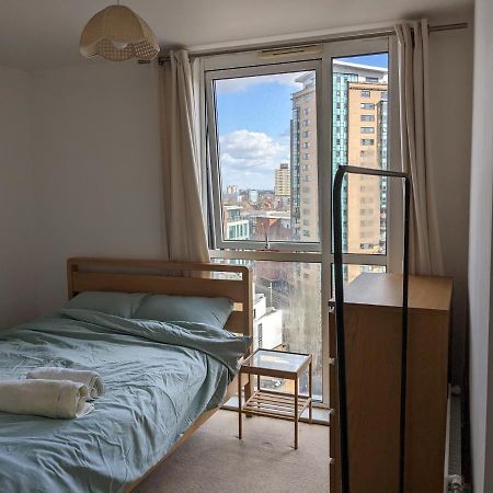 2 Bed 2 Baths Apt In Stratford Lägenhet London Exteriör bild