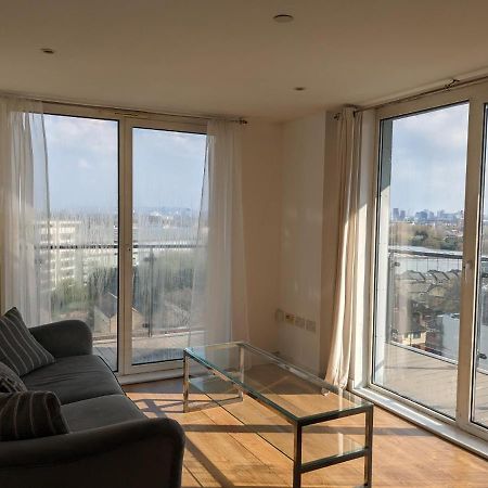 2 Bed 2 Baths Apt In Stratford Lägenhet London Exteriör bild
