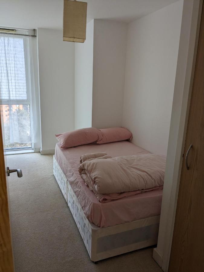 2 Bed 2 Baths Apt In Stratford Lägenhet London Exteriör bild