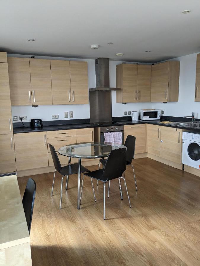 2 Bed 2 Baths Apt In Stratford Lägenhet London Exteriör bild